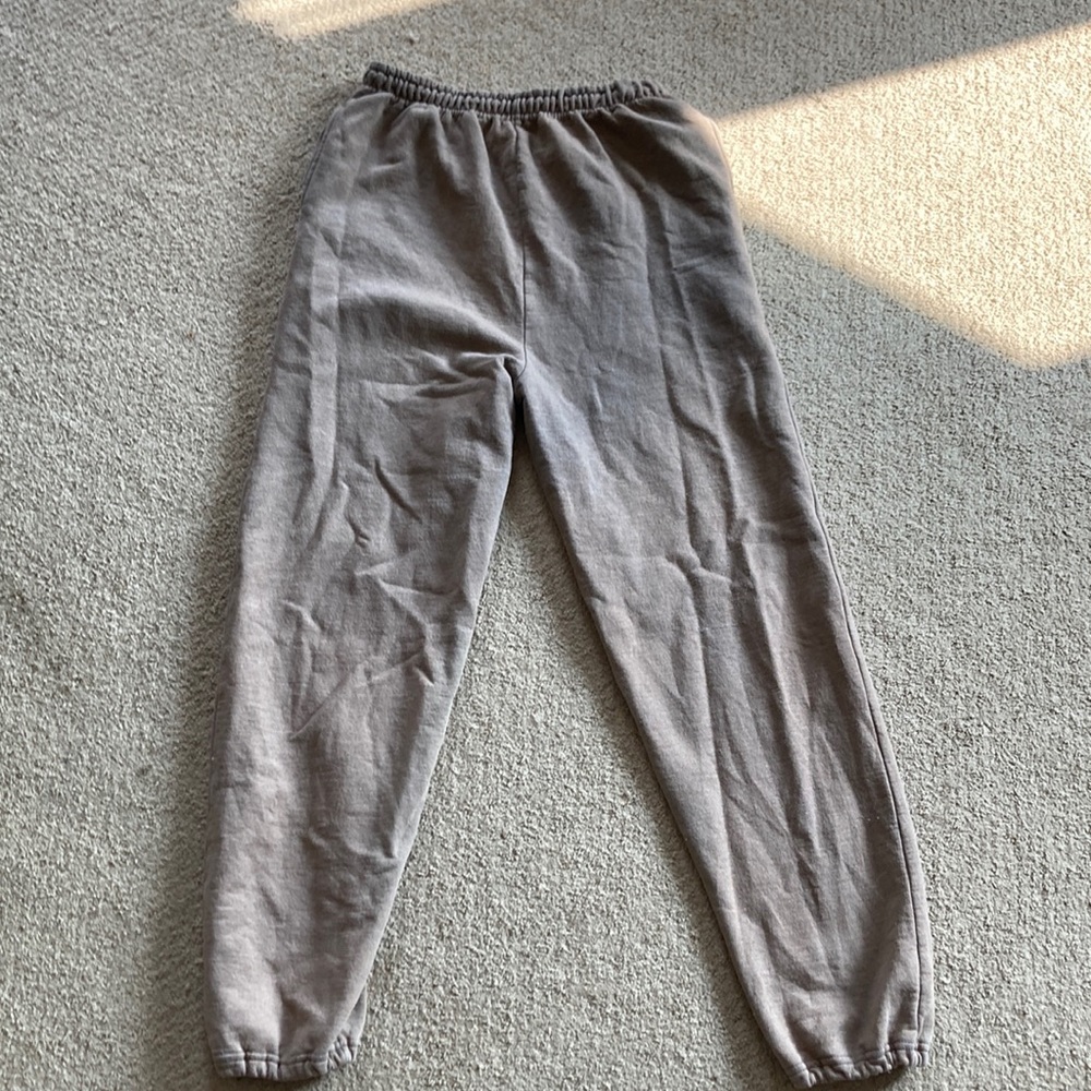 Brown Gildan sweatpants, One size